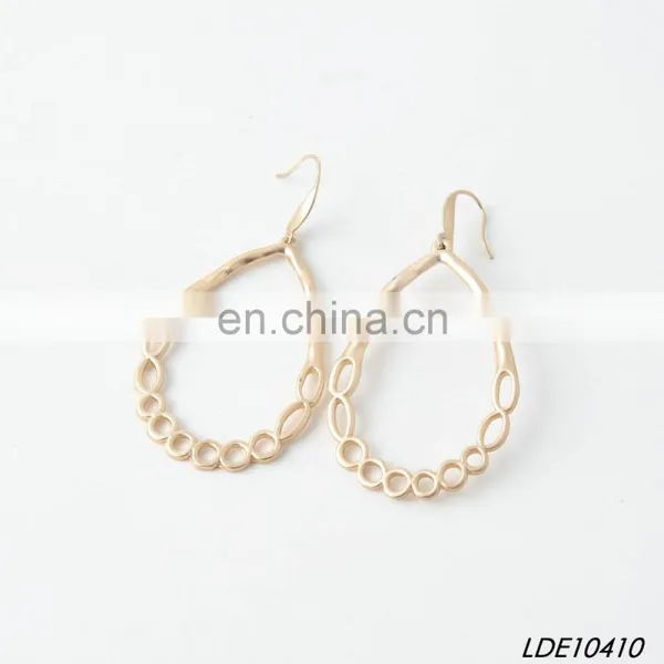 Lady Fashion Earring Hammered Gold Earring Minimalist Earings photo-2