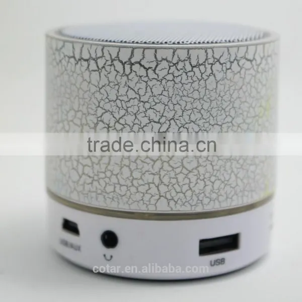 Rechargeable Outdoor Sports Portable Bluetooth Speaker With Led Flash Light photo-2