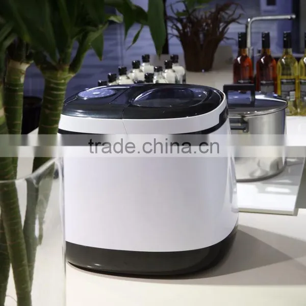 SICAO 2016 New Design Compressor Ice Maker Machine Family Bar 9.8kg With Bullet Cube Ice Shape