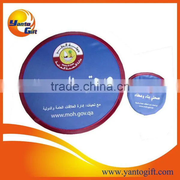 Foldable polyester flying disk