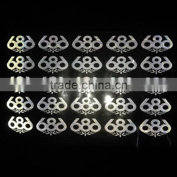 New Fashion Customized T-shirt Reflective Iron on Label photo-3