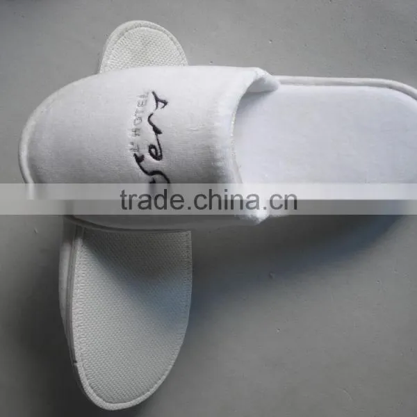 2016 Soft Feeling Wholesale White Velour Embroidery Cheap Hotel Slipper photo-4