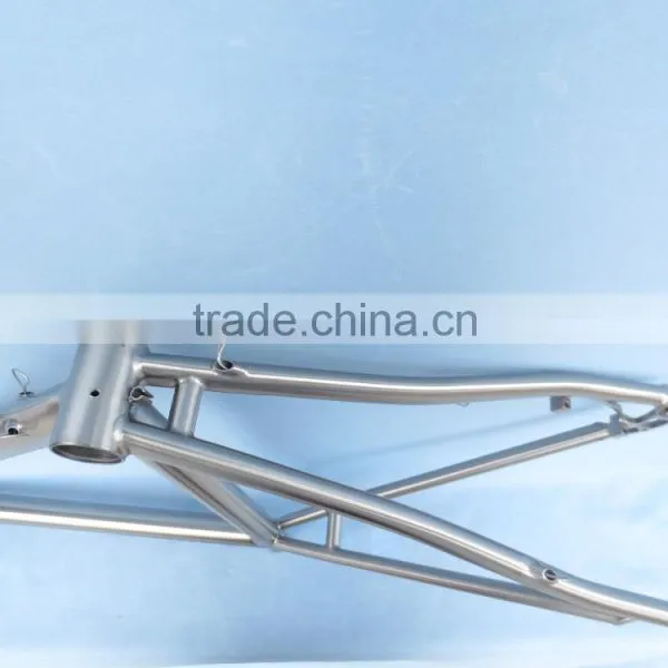 Titanium 700C Road Bike Frame With Internal Cable Routing photo-4