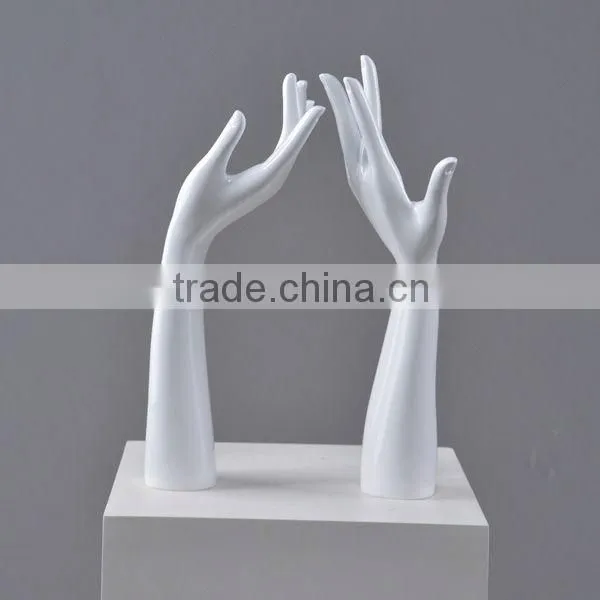 Ring Display Female Mannequin Hands photo-3