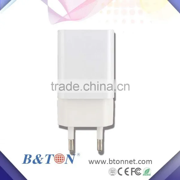 5V 1.5A Universal Travel Adapter With Usb Charge CE FCC Approval photo-2