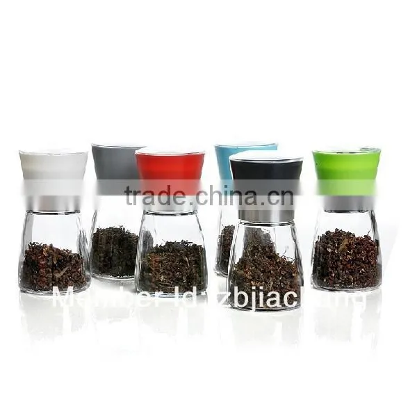 Manual Slender Glass Spice Grinder Jars With Black Lid photo-3