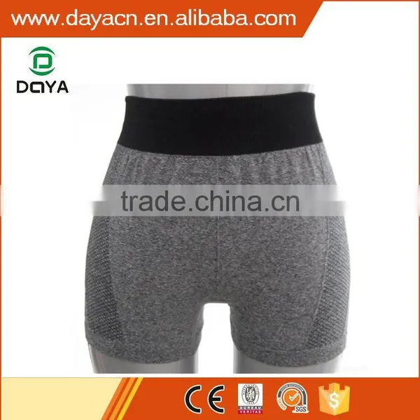 Hot Sale Comfortable Gym Shorts Seamless Jacquard Yoga Shorts photo-4