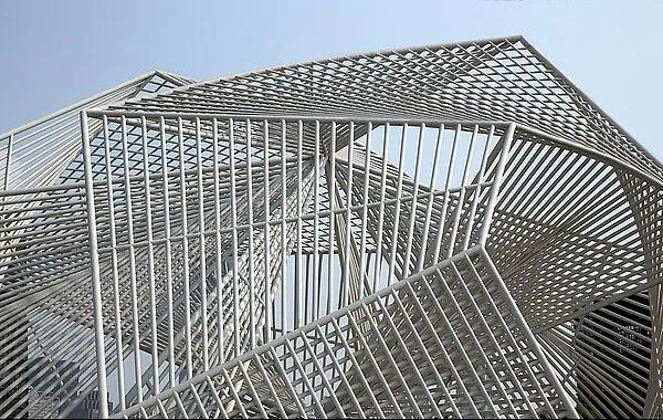 Prefabricated Steel Structure Light Grey Steel Structure Building photo-3