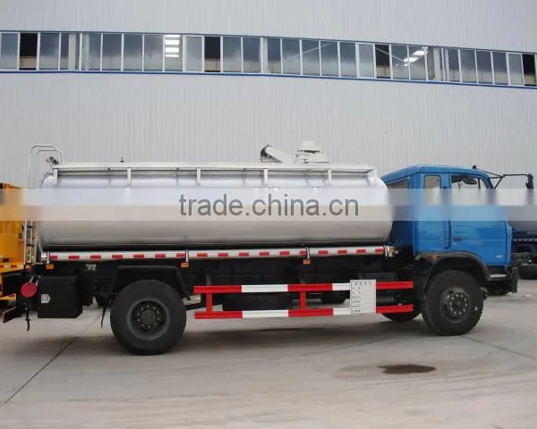 Dongfeng 2 Axles Oil Truck Capacity Fuel Tank Truck for Sale in Russia photo-3