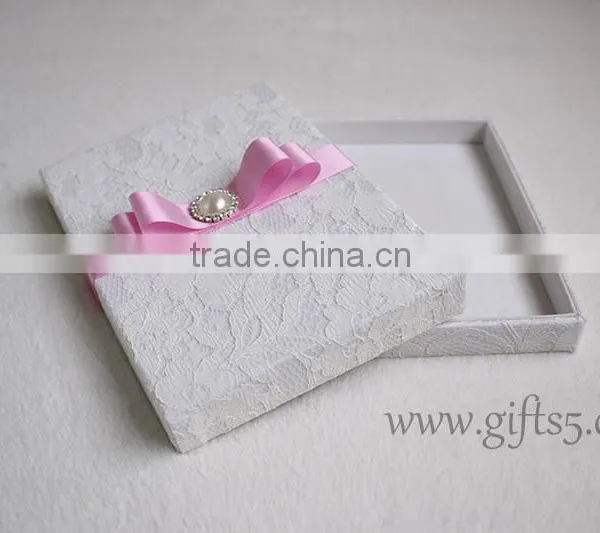 White Lace Fabric Wedding Invitation Card Box photo-5