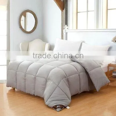Factory Directly Wholesale White Polyester Microfiber Hotel Quilts photo-2