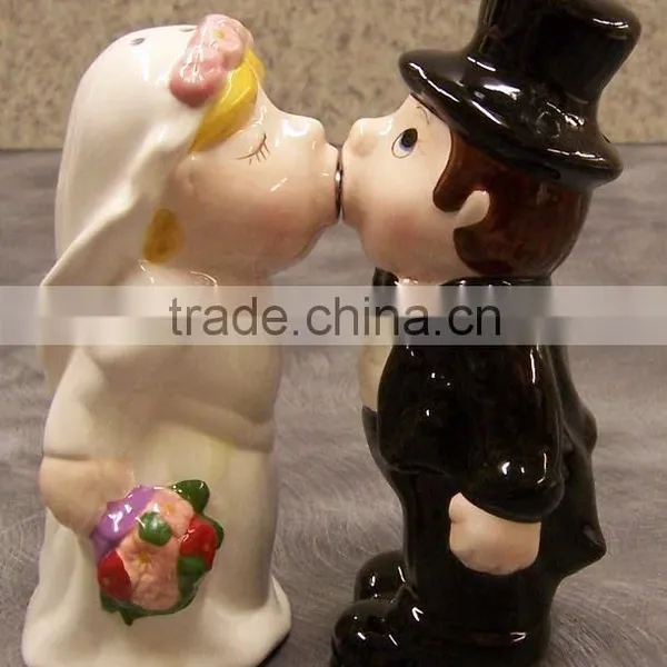 Ceramic Salt and Pepper Shaker Set