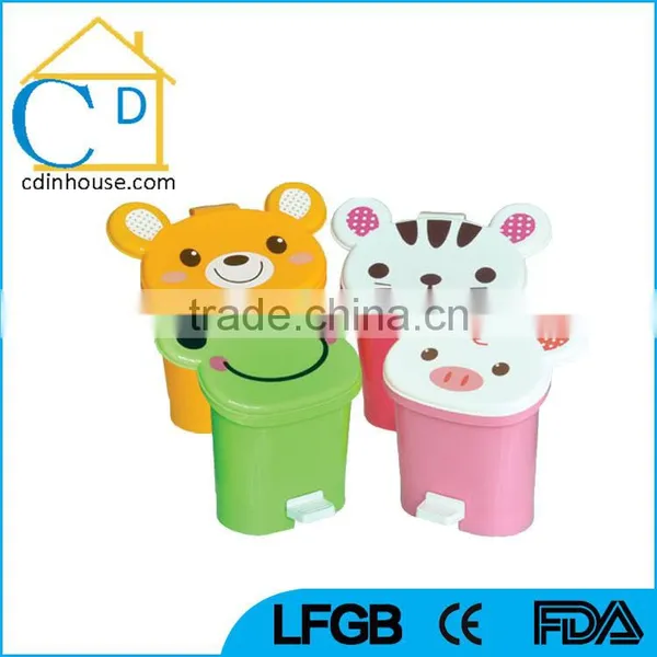 Plastic Foot Pedal Garbage Bin Home Kitchen Use photo-5
