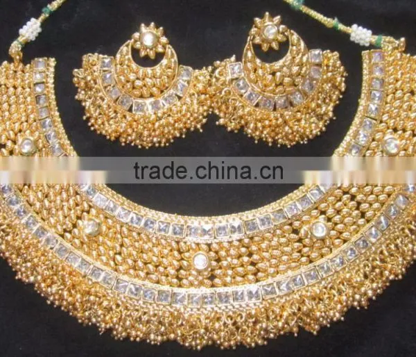 GOLD PLATED TEMPLE DESIGN BROAD Necklace RAMLEELA EARRING Set photo-2