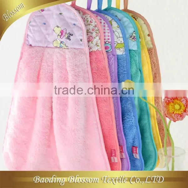 Hebei Gaoyang China Supplier Hanging Microfiber Coral Fleece Hand Towel for Children 30*45cm
