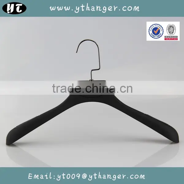 HA6935 Black Plastic Non Slip Hanger Adults Coat Hanger photo-2