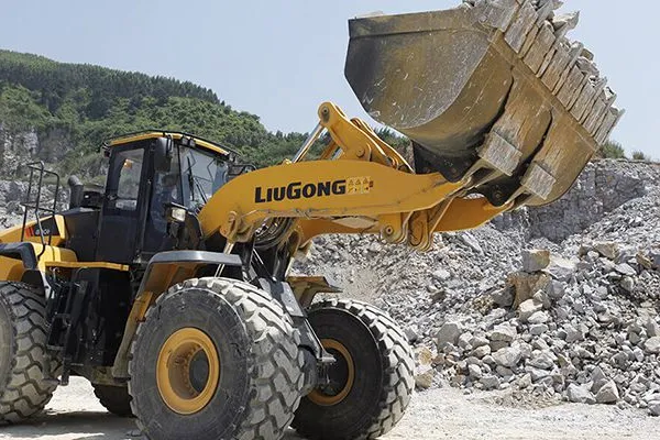 CLG890H Medium Wheel Loader Operating Weight 31245 kg 68883 lb for aggregate quarry mine