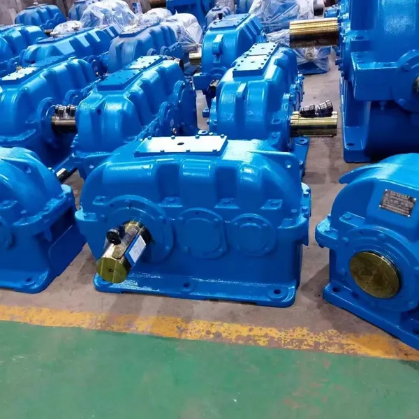 ZDY450 Cylindrical Gear Reducer With Cast Iron Housing and 450mm Center Distance photo-3