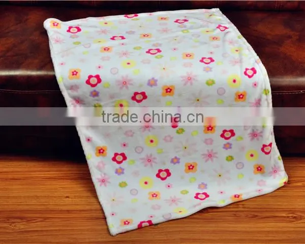 Jinhua Hot Selling Multifunctional Picnic Coral Fleece Blanket photo-5