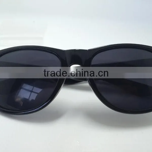 Factory Direct OEM Promotional Plastic UV400 Sunglasses Colorful photo-2