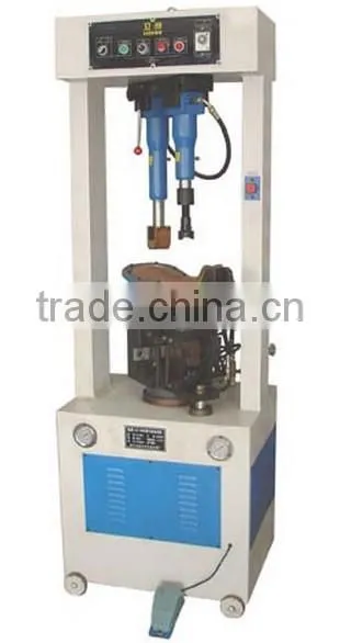SM-680 Universal hydraulic machine