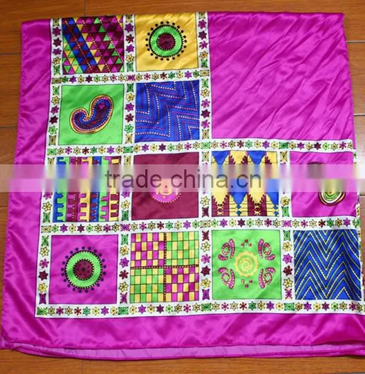 Fashionable Satin Gold Printed Square Scarf Silk Scarf Scarf Supplier