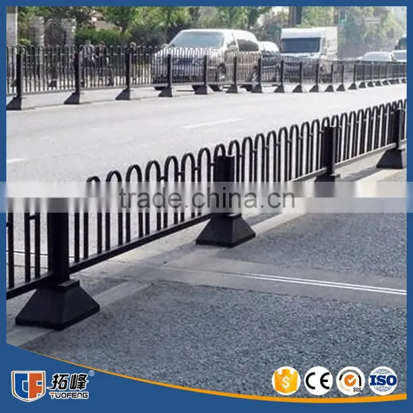 Factory Direct Price Hand Forged Road Guard Rails photo-2