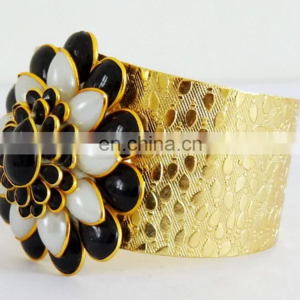 Indian Traditional Pachhi Jewelry -South Indian Pachi Cuff Bracelet-handmade Beaded Pearl Cuff Bracelet-Wholesale Bracelet photo-6