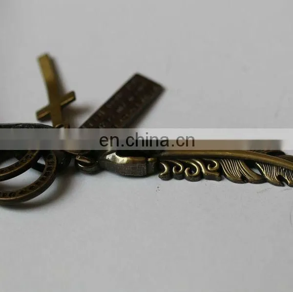 Wholesale Customized Badminton Racket Shaped Keychain/keyring photo-4