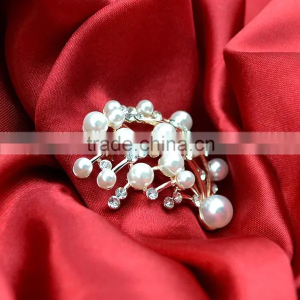 Fashion Design Hot Sale Charming Ladies Brooch Rhinestone Pearl Shaped Jewelry photo-2