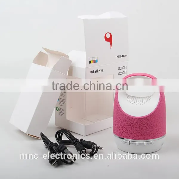 2016 Portable Fashion Handle Design Led Crackle Custom Logo Printing Wireless Mini Speaker photo-6