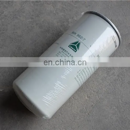 China Primary Sinotruk Howo Truck Spare Parts VG1540080211 Fuel Filter photo-2