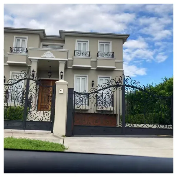 Luxury Steel Metal Driveway Gates Wrought Iron Gate Aluminum Gate Design China photo-5