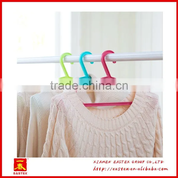 Multipurpose Plastic Anti-slip Laundry Hanger With Two Circle photo-3