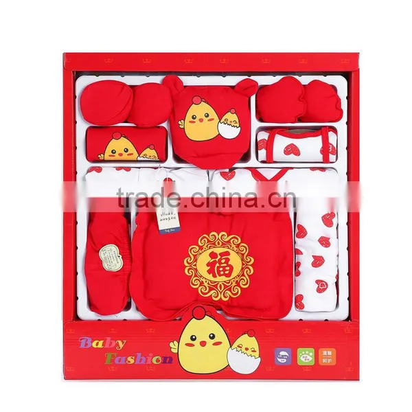 New Style Red Printing Cotton Cheap Newborn Baby Clothing Set photo-2