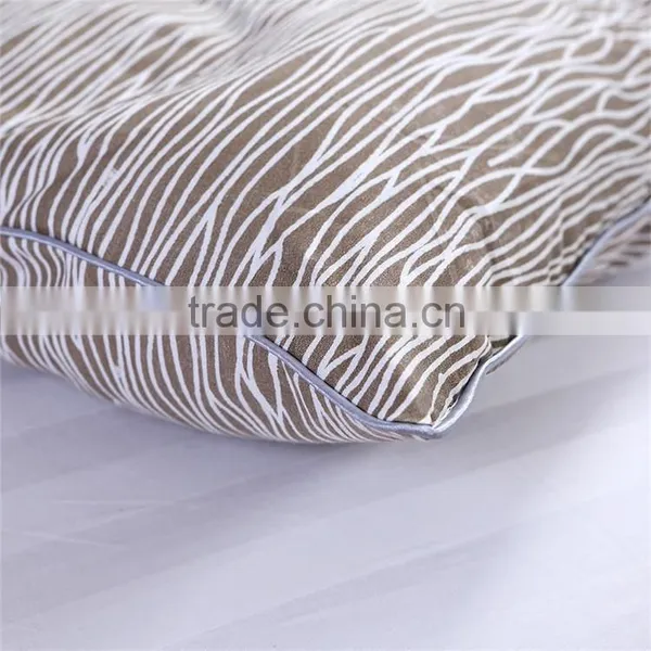 Wholesale Cheap Cooling Hot Sale Soft Goose Down Comforter Polyester Luxury Quilt photo-4