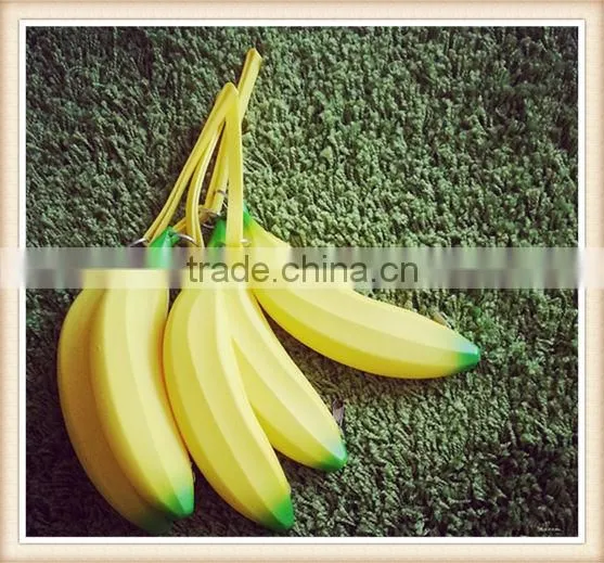 Hotselling Promotional Inovative Design Banana Shape Silicone Coin Purse Cheap Price Silicone Purse Unisex