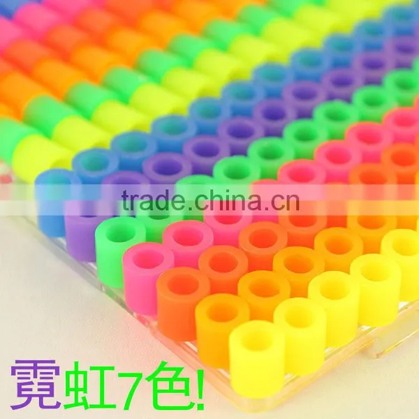 Plastic connecting educational toy