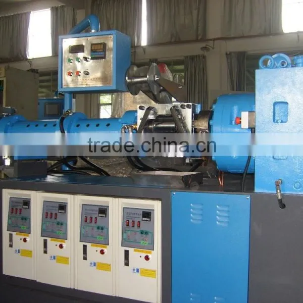 Waste Tire Recycling Rubber Powder Machine photo-5