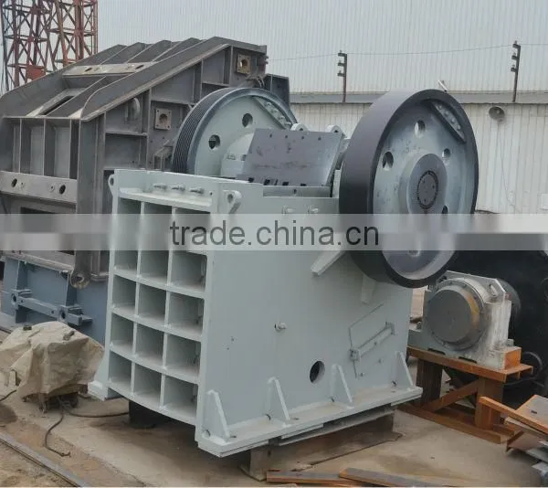 Concrete Crushing Machine PF-1010V for Sale, Mobile Jaw Crusher photo-2