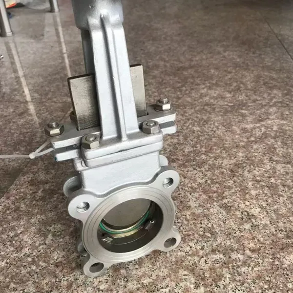 CF8 SS 303/304/316L/201 Stainless Steel Knife Gate Valve Pneumatic Petal Type 8 Inch Dn80 Knife Gate Valve photo-4