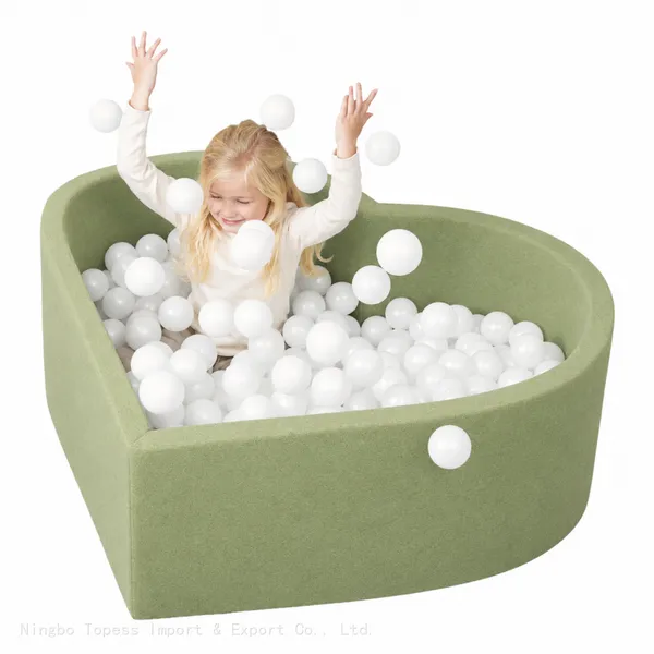 OEM/ODM Anpassung 31D Schaum-Kinderweichspiel-Indoor-Babyballgruben für das Wohnzimmer in Herzform für Mädchen