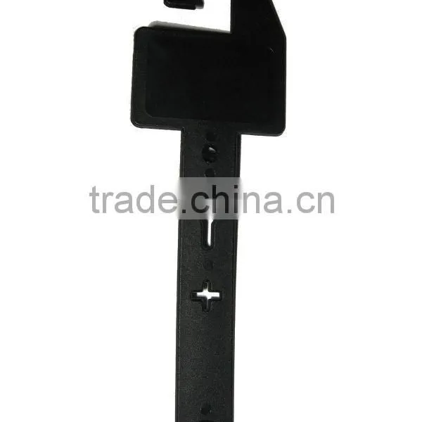 Plastic Hanger to Layanard