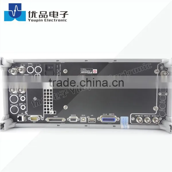 Rohde & Schwarz SMU200A Vector Signal Generator photo-4