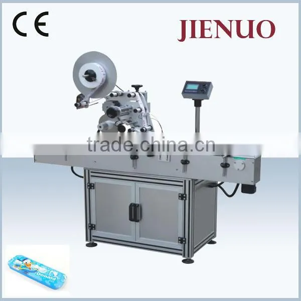 Semi Automatic Round Bottle Labeling Machine photo-4