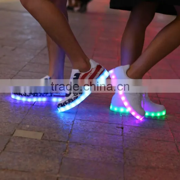 2015 Popular China Wholesale Kids Led Flash Shoes photo-3