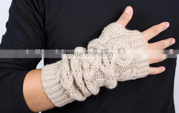 Fashionable Long Sleeve Chunky Cable Pattern Knit Winter Gloves