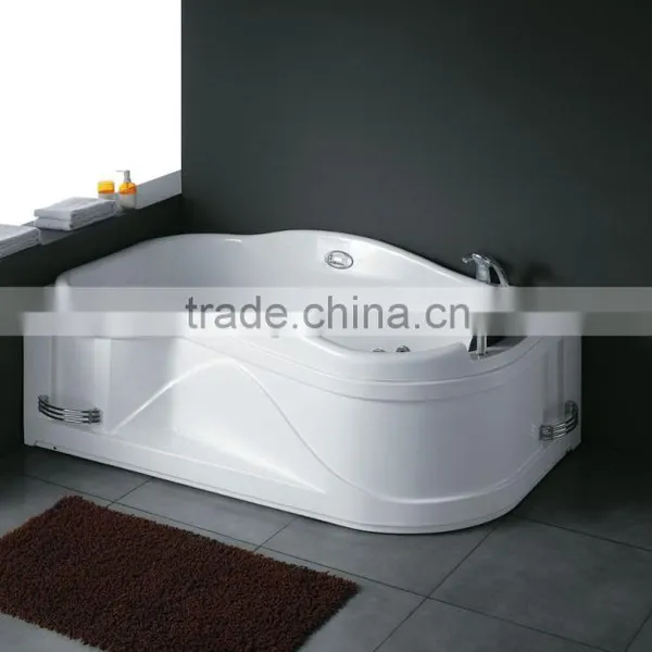 White Bathtub 150cm Acrylic European Style Bathtubs With Jets