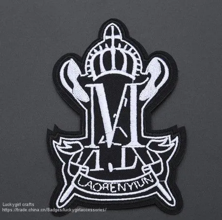 China Manufacture Factory Customize Woven Embroidery Emblem Badge photo-4