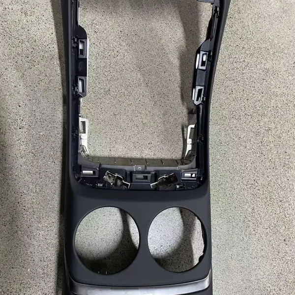Serve Hot Riveting Machine With Reliable and Stable Performance; Jin Changxing Car Water Bottle Holder Hot Riveting Equipment.